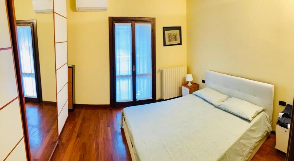 Bilocale Zona Centro Lejlighed Milano Eksteriør billede