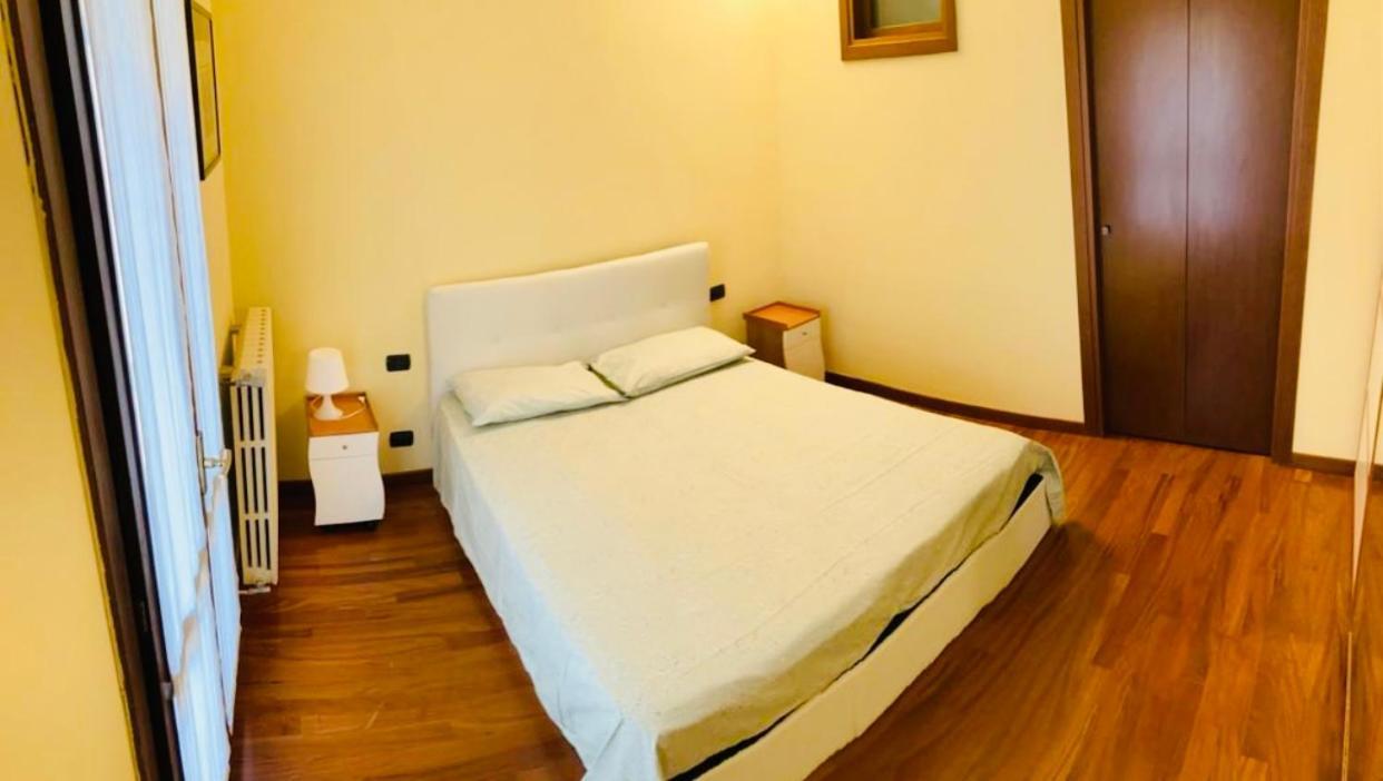 Bilocale Zona Centro Lejlighed Milano Eksteriør billede